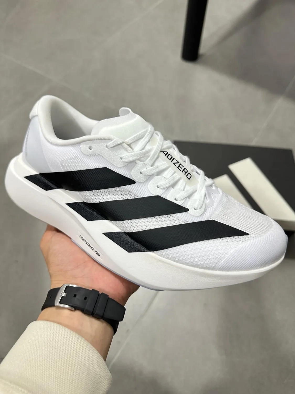 Adidas Adizero branco e preto